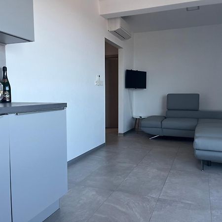Apartment Sun Lakes - Sever Сенец Экстерьер фото
