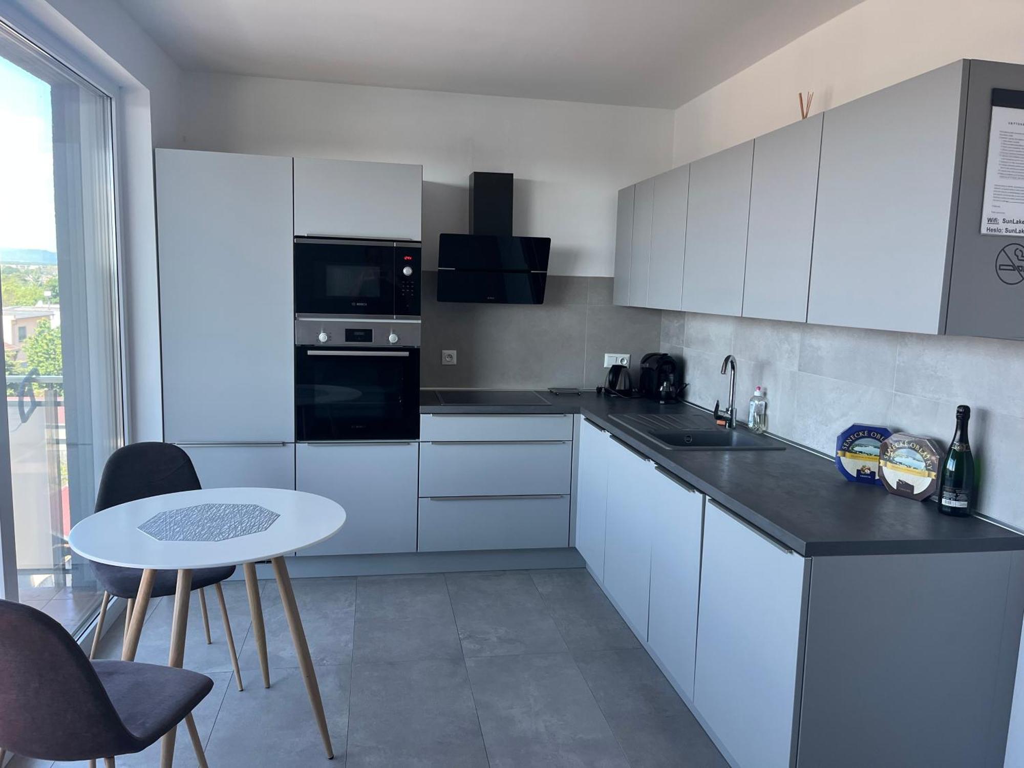 Apartment Sun Lakes - Sever Сенец Экстерьер фото