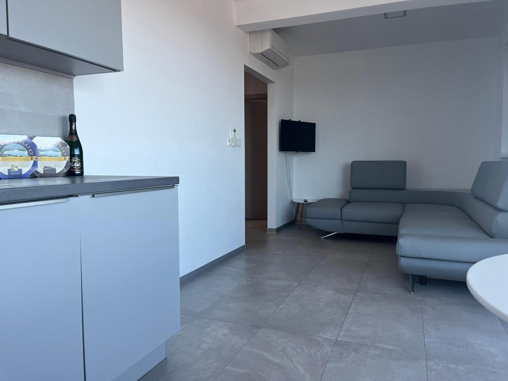 Apartment Sun Lakes - Sever Сенец Экстерьер фото